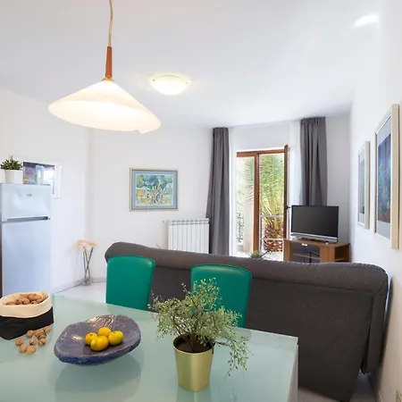Agava Apartmán *