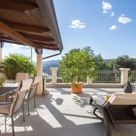 Agava Apartament *
